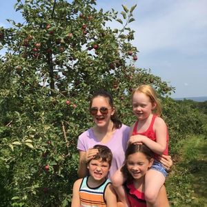 Meet your Posher, Debbie